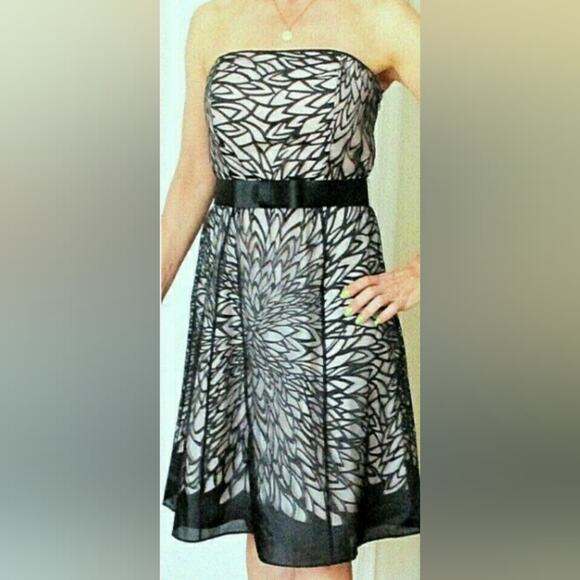 WHBM Strapless Mini Dress 6 - Picture 2 of 7